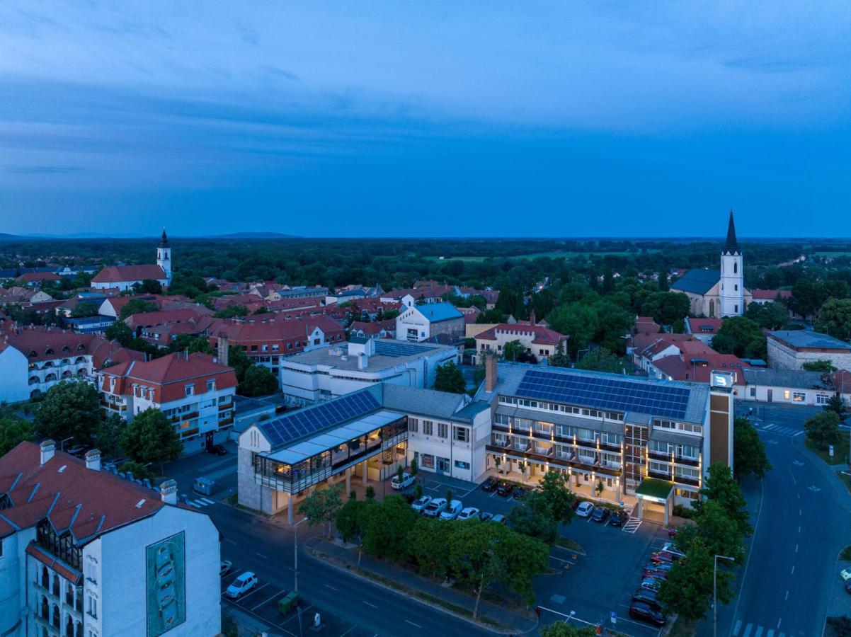 Hotel Bodrog Wellness & Elix Spa ชารอชปาตัก ภายนอก รูปภาพ