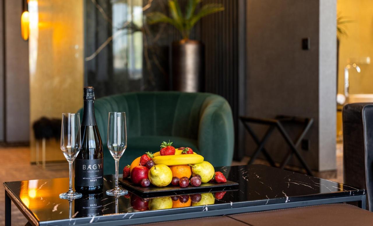 Hotel Bodrog Wellness & Elix Spa ชารอชปาตัก ภายนอก รูปภาพ